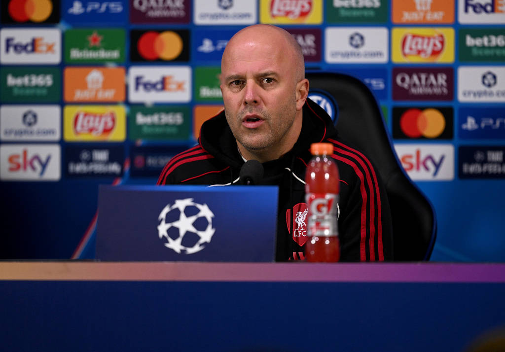 体坛联播｜斯洛特首度公开回应萨拉赫，曼联4比1大胜狼队