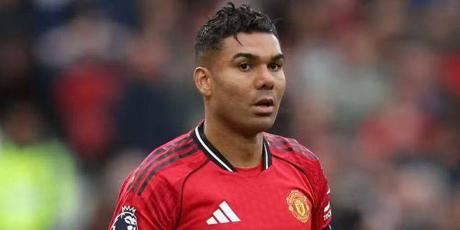 曼联昏招？用西甲 “透明人” 替卡塞米罗，球迷：比乌加特还悬！