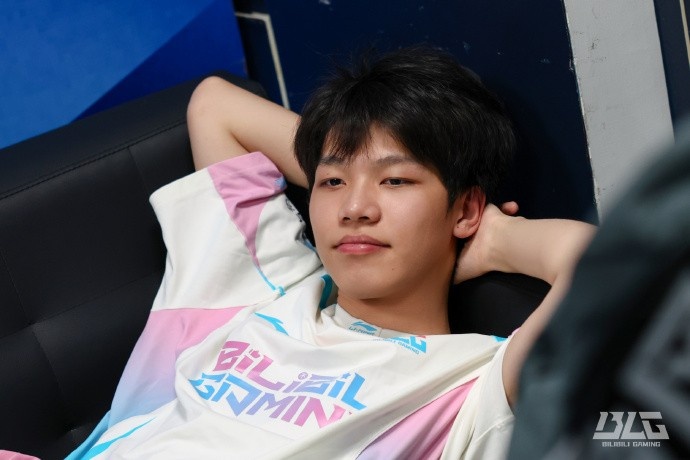 BLG发布战胜WBG赛场返图：延续胜利